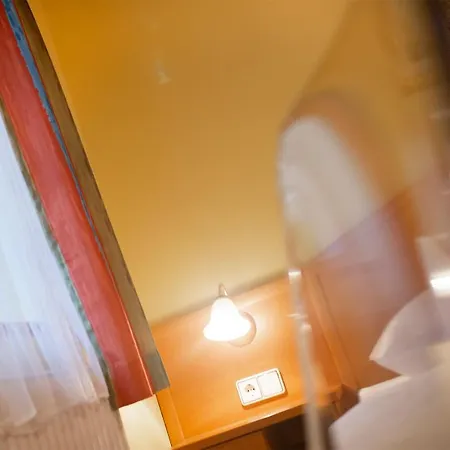 Hotel Emmaquelle 3*