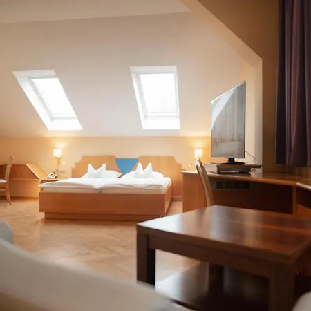 Emmaquelle Hotel 3*